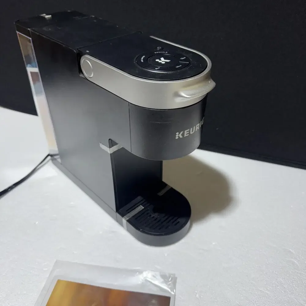 Keurig K-Slim K900 Single-Serve K-Cup Pod Coffee Maker Black